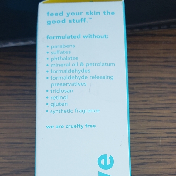 Tula So Poreless Exfoliating Blackhead Scrub 82g - Picture 2 of 7